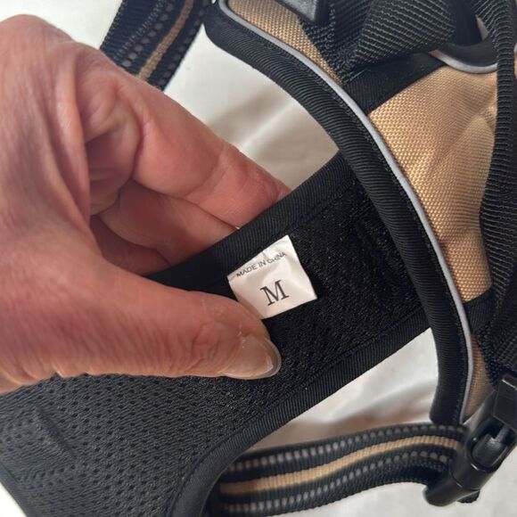 Rabbitgoo Black and Tan Dog Harness. Size Medium. - Picture 4 of 4